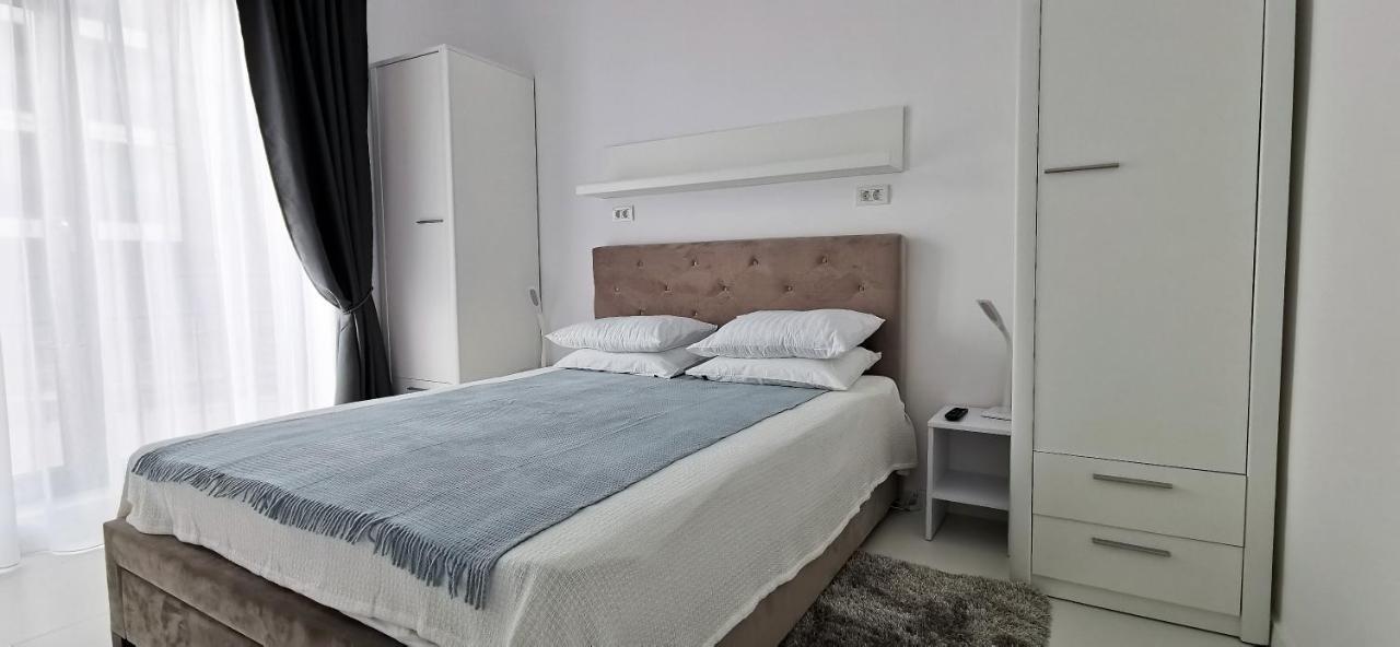 Oxygen Neptun By Boutique C5 Apartment Luaran gambar